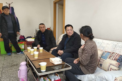 【“四進(jìn)萬家系列活動”】集團(tuán)開展“進(jìn)萬家門、訪萬家情、解萬家難、暖萬家心”活動